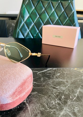 MİU MİU KADIN GÖZLÜK - Görsel 4