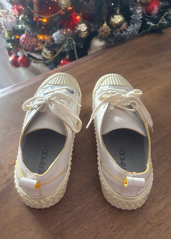 Beyaz Bağcıklı Kadın Spor Ayakkabı - Görsel 3