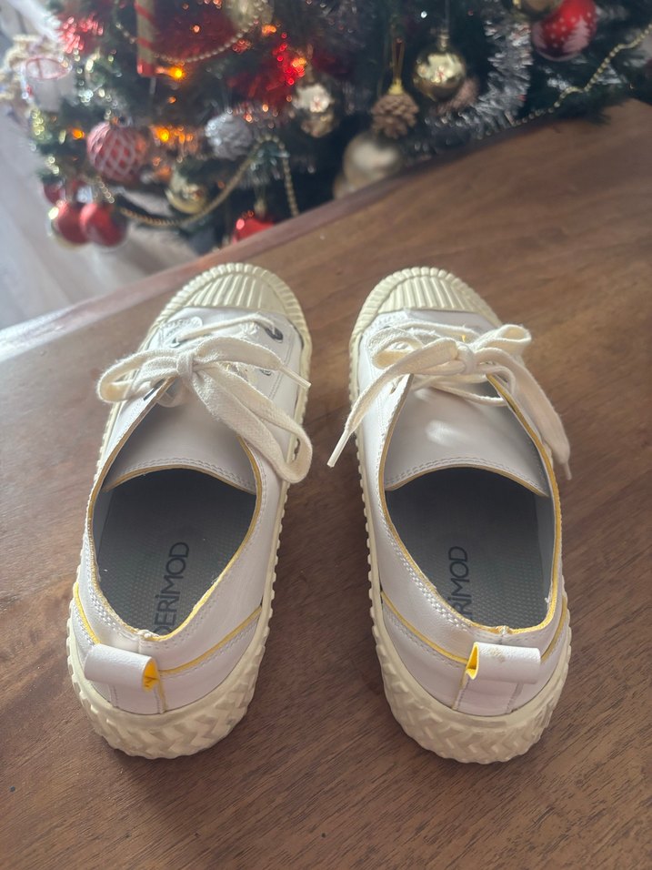 Beyaz Bağcıklı Kadın Spor Ayakkabı - Görsel 3