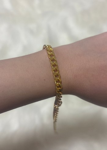 Zincir Detaylı Altın Rengi Bileklik - Görsel 2