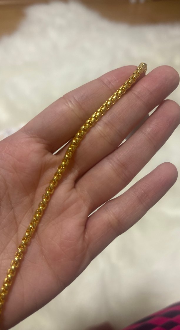 Zincir Detaylı Altın Rengi Kadın Bileklik - Görsel 2