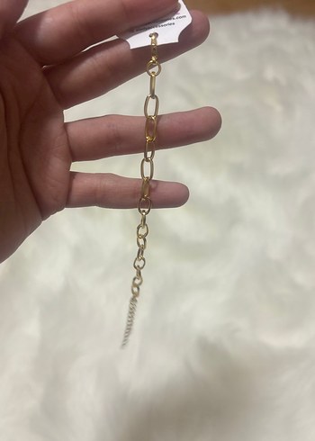 Zincir Detaylı Altın Renk Kadın Bileklik - Görsel 3