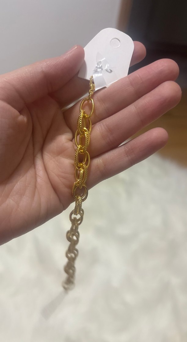 Zincir Detaylı Parlak Altın Bileklik - Görsel 3