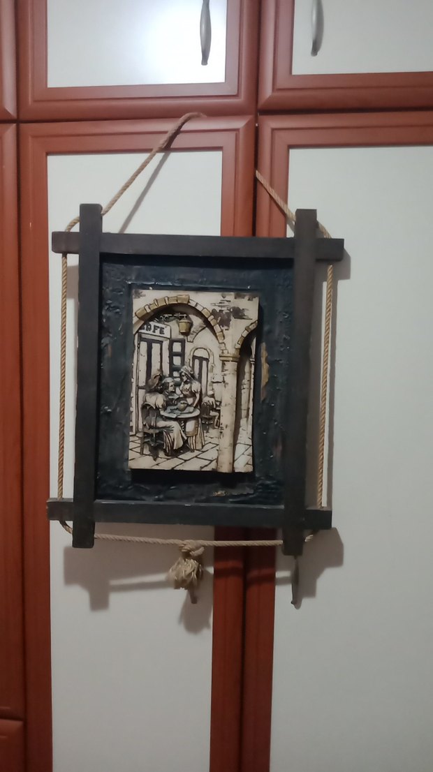 Bej Tonlarında Koyu Renk Çerçeveli Tablo - Görsel 2