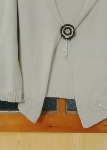 Düğmeli Kısa Beyaz Kadın Triko Ceket - Görsel 3