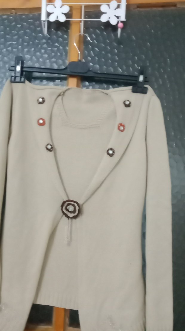 Düğmeli Kısa Beyaz Kadın Triko Ceket - Görsel 2