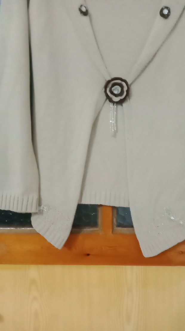 Düğmeli Kısa Beyaz Kadın Triko Ceket - Görsel 3