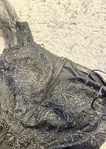 Siyah V Yaka Gotik Midi Elbise - Görsel 3