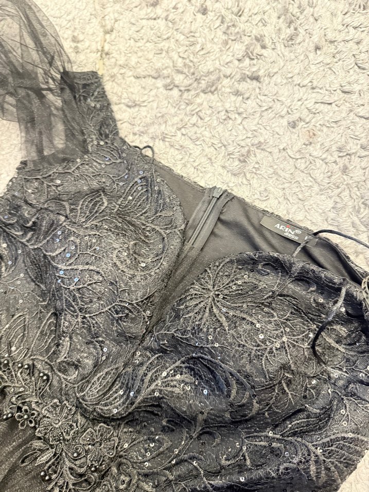 Siyah V Yaka Gotik Midi Elbise - Görsel 3