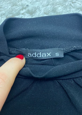 Siyah Yarım Balıkçı Yaka Uzun Kollu Kadın Tişört - Görsel 3