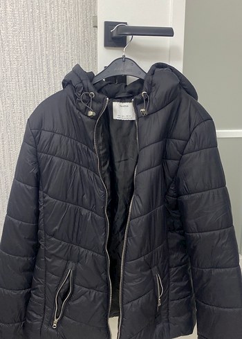 BERSHKA hafif belden oturmalı siyah mont - Görsel 4