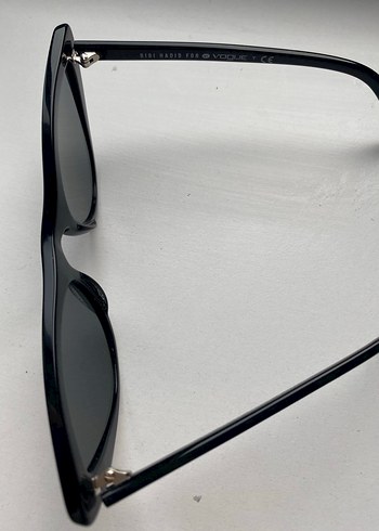 Vogue Gigi Hadid işbirliği Siyah Minimalist Kadın Güneş Gözlüğü - Görsel 4
