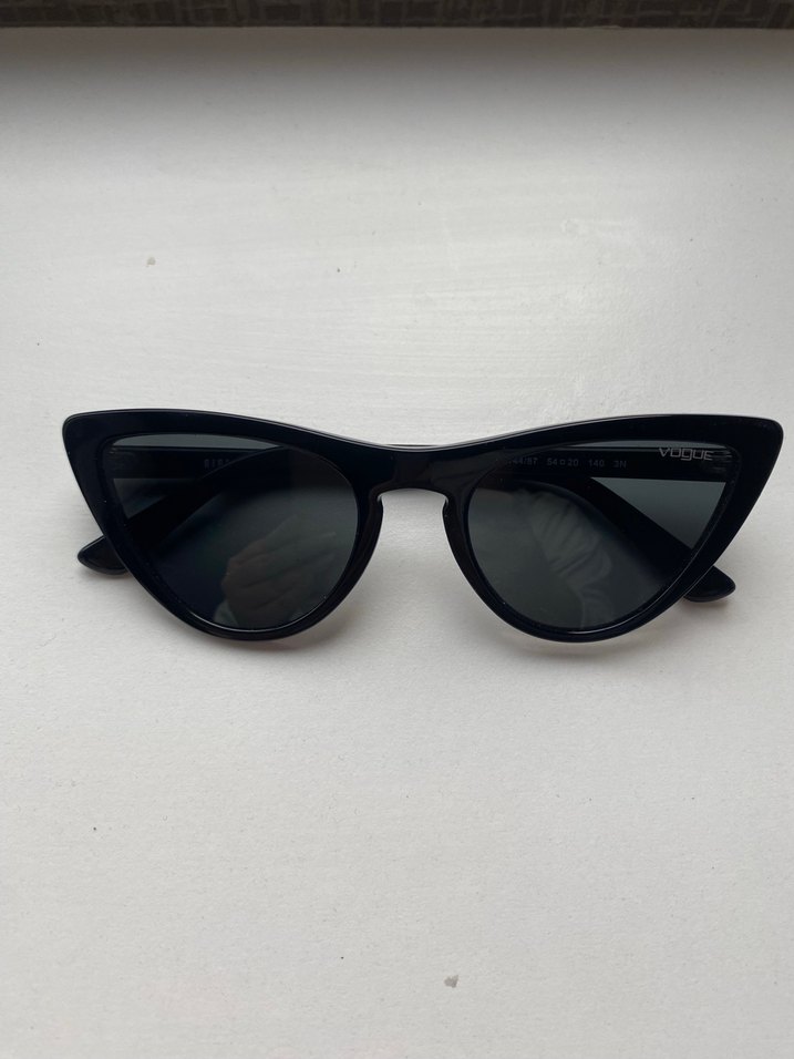 Vogue Gigi Hadid işbirliği Siyah Minimalist Kadın Güneş Gözlüğü - Görsel 2