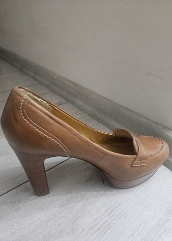 Bej Deri Kadın Dolgu Topuk Klasik Ayakkabı - Görsel 2