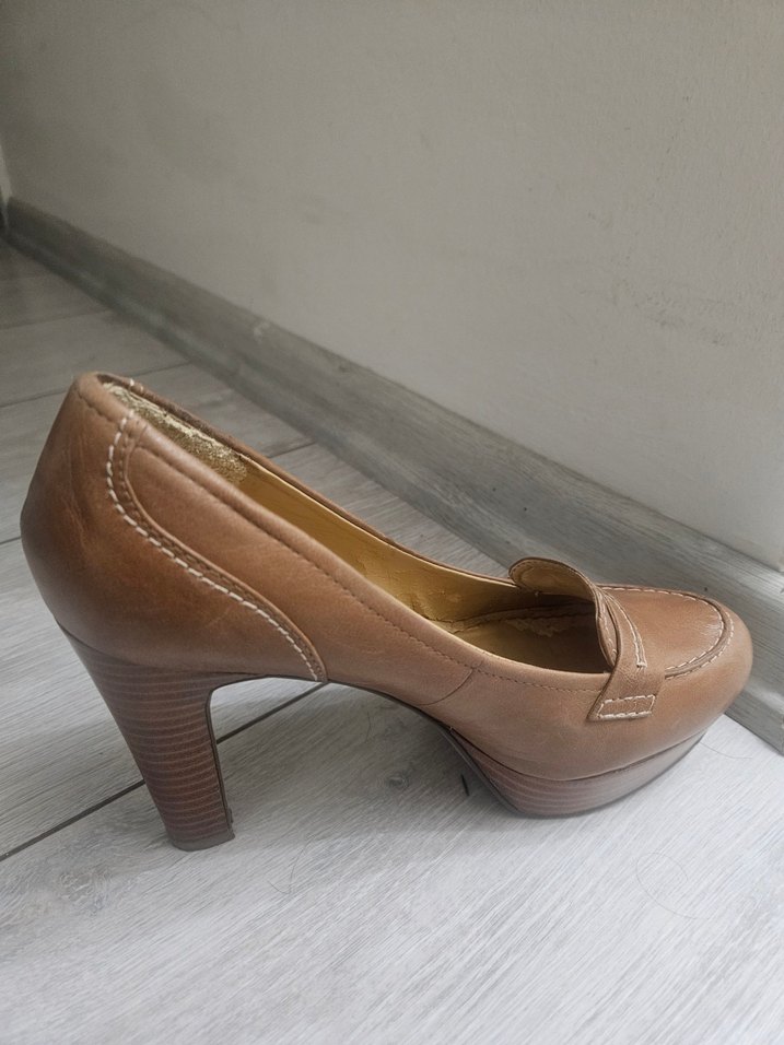 Bej Deri Kadın Dolgu Topuk Klasik Ayakkabı - Görsel 2