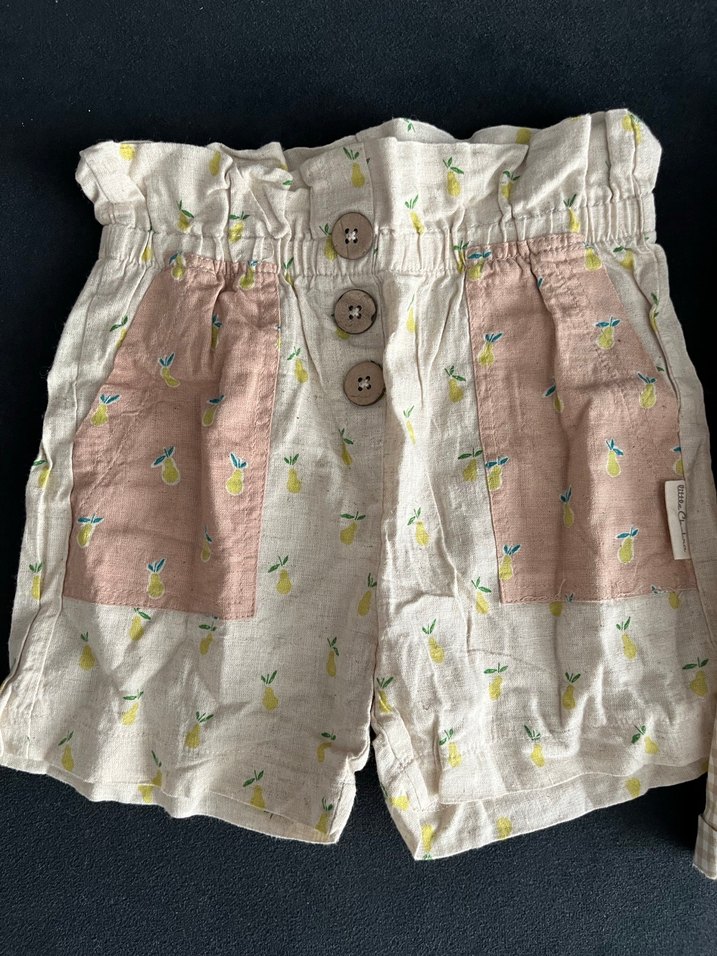 Bej Düğmeli Kız Çocuk Şortları - Görsel 2