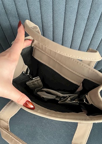 Bej Minimalist Fermuarlı Kadın Çantası - Görsel 2