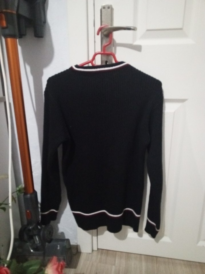 Siyah V Yaka Erkek Triko Kazak - Görsel 2