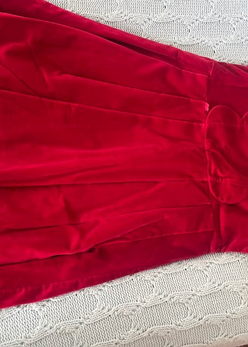 Düz kırmızı kadife Kısa Kollu Fırfırlı Kız Çocuk Elbisesi - Görsel 2