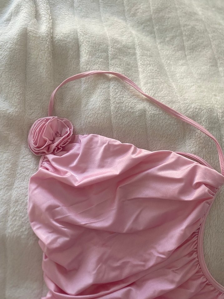 Koton X Sibil Çetinkaya Pembe Drapeli Tek Omuz Mayo - Görsel 5