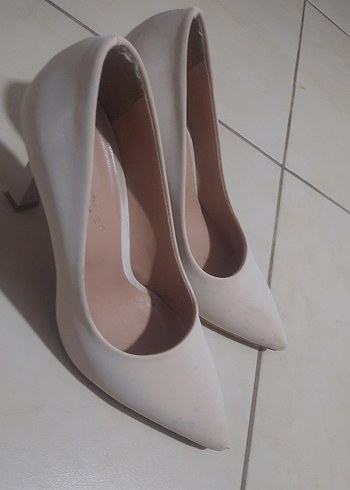 Beyaz Stiletto Topuklu Kadın Ayakkabı - Görsel 2