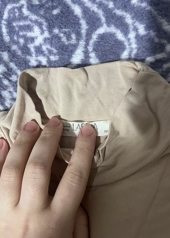 Bej Yüksek Yakalı Kolsuz Kadın Atlet - Görsel 2