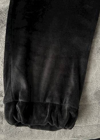 Siyah Kapüşonlu Kadife Takım - Görsel 7