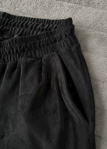 Siyah Kapüşonlu Kadife Takım - Görsel 6