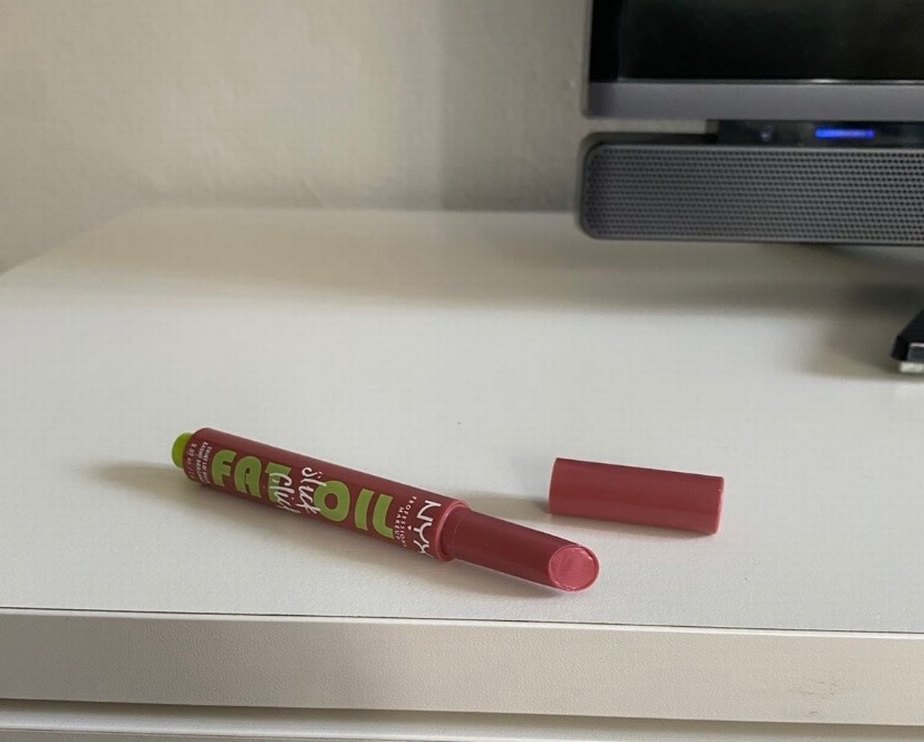 NYX Pastel Bej Lip Gloss - Görsel 4