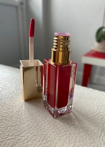Parlak Kırmızı Ruj - Görsel 2