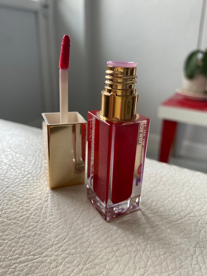 Parlak Kırmızı Ruj - Görsel 2