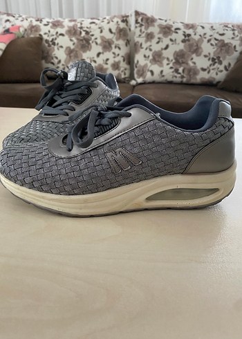 Gri Yılan Desenli Günlük Kadın Spor Ayakkabı - Görsel 3