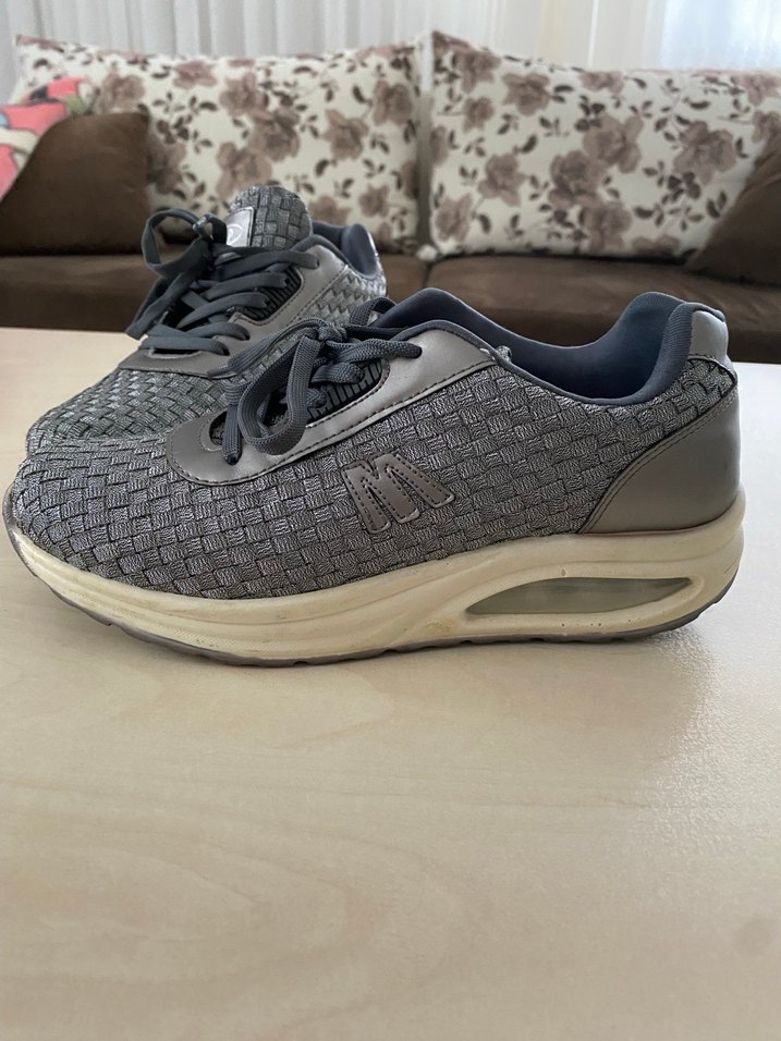 Gri Yılan Desenli Günlük Kadın Spor Ayakkabı - Görsel 3