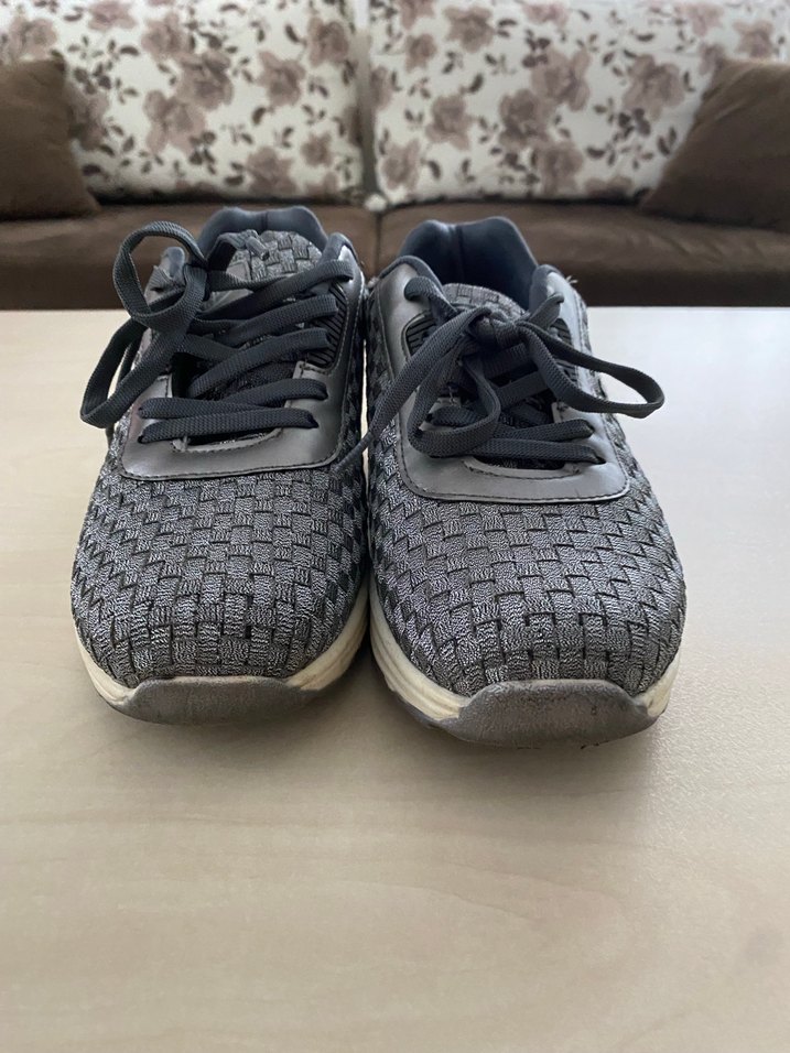 Gri Yılan Desenli Günlük Kadın Spor Ayakkabı - Görsel 2