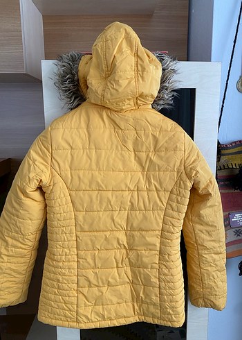 Sarı Düğmeli Kadın Kışlık Mont - Görsel 3