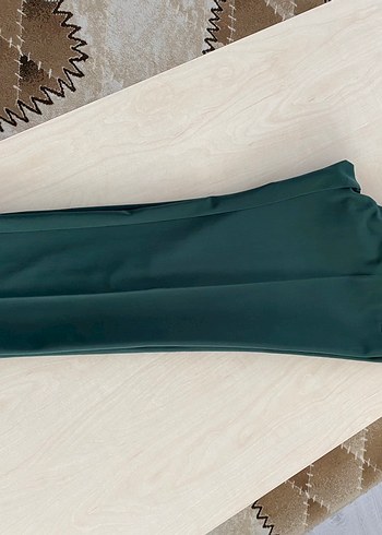 Düz Yeşil Midi Kumaş Kadın Kuaybe Gider Pantolon - Görsel 2