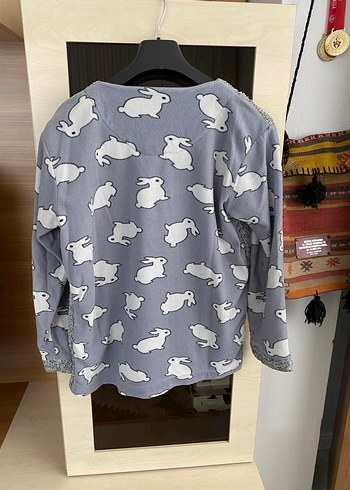Gri Uzun Kollu Örme Tavşan Desenli Kadın Pijama Üstü - Görsel 3