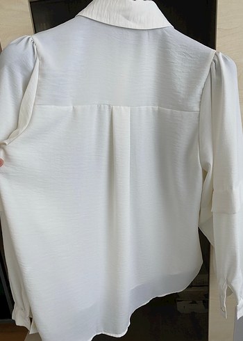 Beyaz Düğmeli Gömlek - Görsel 4
