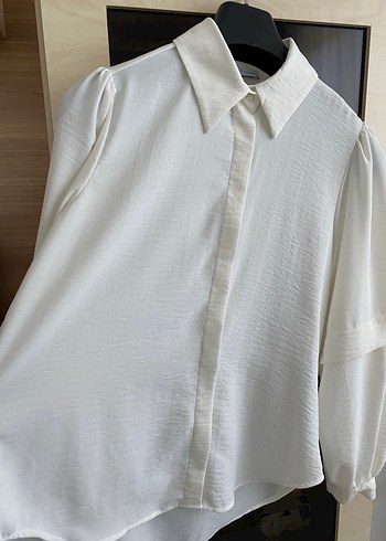 Beyaz Düğmeli Gömlek - Görsel 3