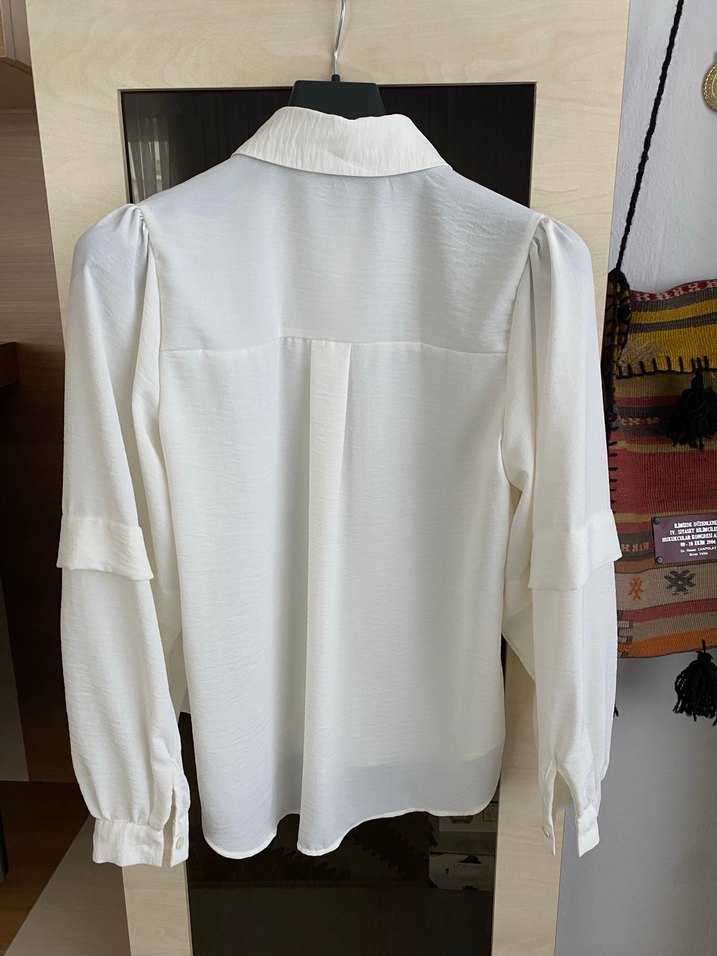 Beyaz Düğmeli Gömlek - Görsel 5