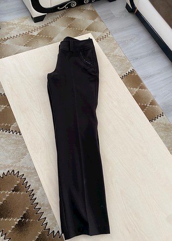 Kadın Siyah Bel Detaylı Kumaş Pantolon - Görsel 3