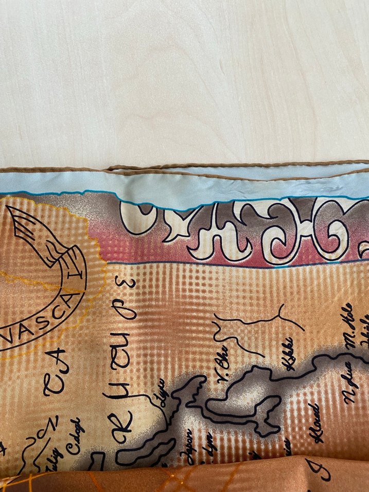 Harita desenli eşarp - Görsel 3