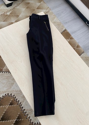 Kadın Siyah Fermuarlı Kumaş Pantolon - Görsel 2