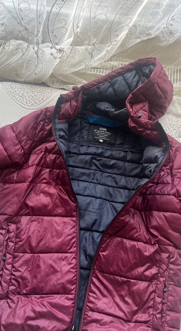 Bordo Kapüşonlu Kadın Kış Montu - Görsel 3