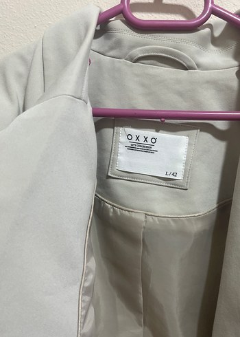 Bej Kısa Kesim Düğmeli Kadın Blazer - Görsel 2