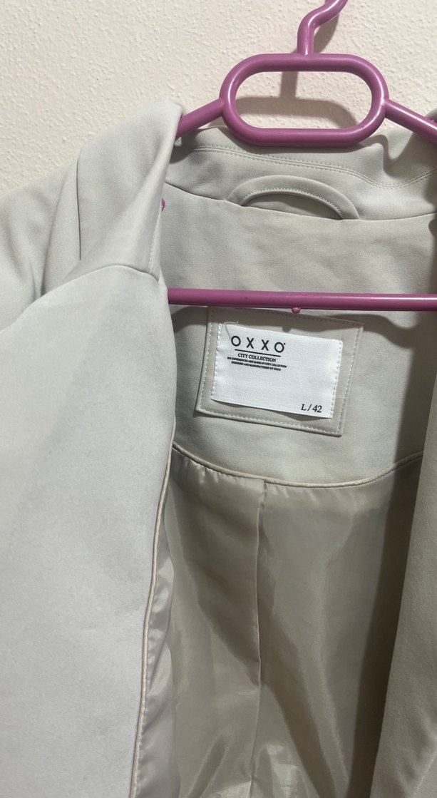 Bej Kısa Kesim Düğmeli Kadın Blazer - Görsel 2