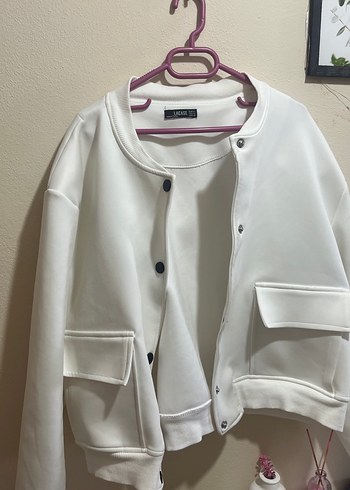 Düğmeli Beyaz Kadın Ceket - Görsel 3