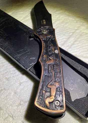 Oyma Desenli Koyu Kahverengi Katlanabilir Bıçak - Görsel 2