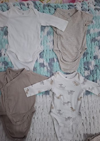 CARTERS ve H&M Erkek Bebek Kısa Kollu Pamuklu Body Zıbın - Görsel 3