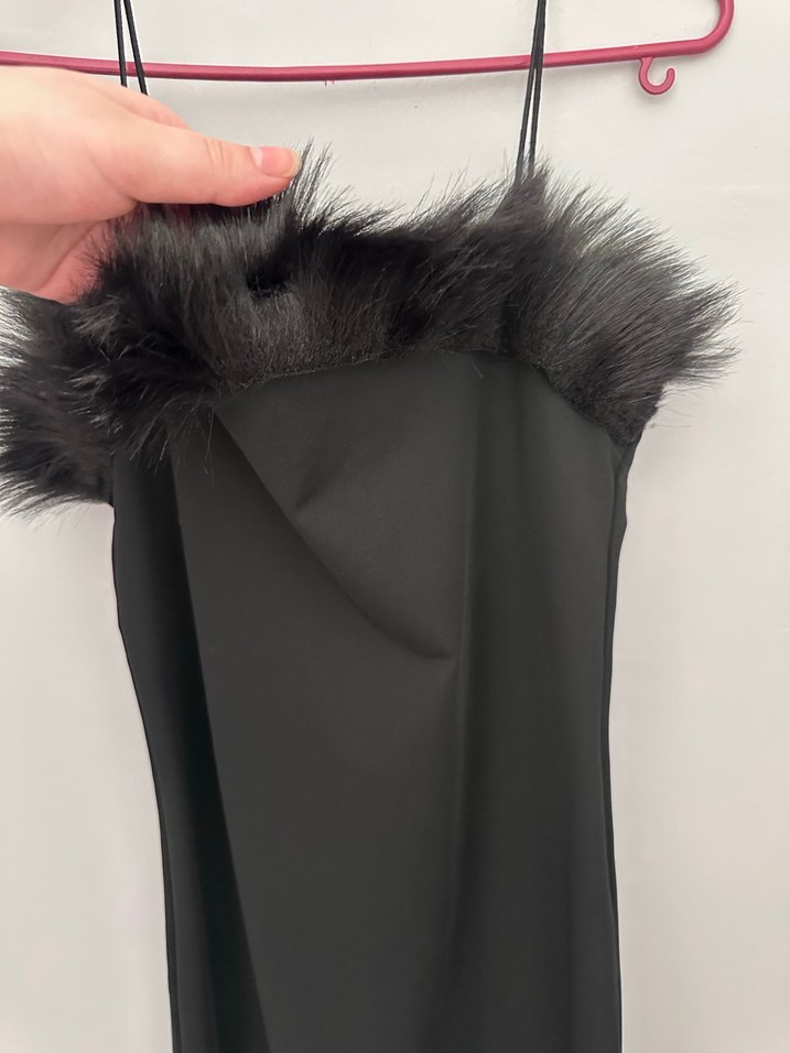 Kürk Detaylı Siyah Straplez Midi Elbise - Görsel 2